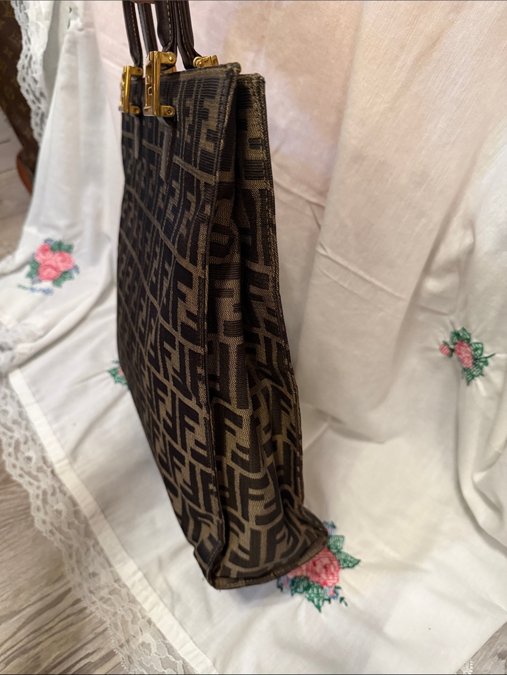 Fendi big tote - Picture 5 of 17